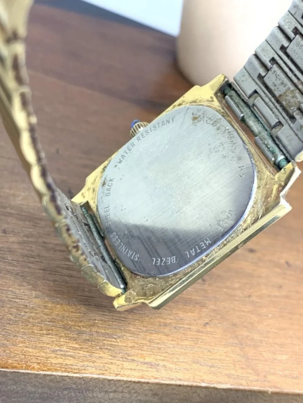 Accutron Men's Watch Vintage 1982 P2 Swiss Quartz C802022 Black Gold Steel 30mm